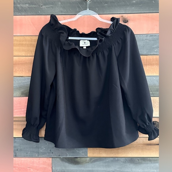 Tuckernuck Marguerite blouse in black - Picture 2 of 5